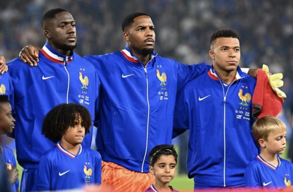 股票配资最简单方法 队报：法国队已形成14人的核心阵容，强调稳定性而非频繁轮换