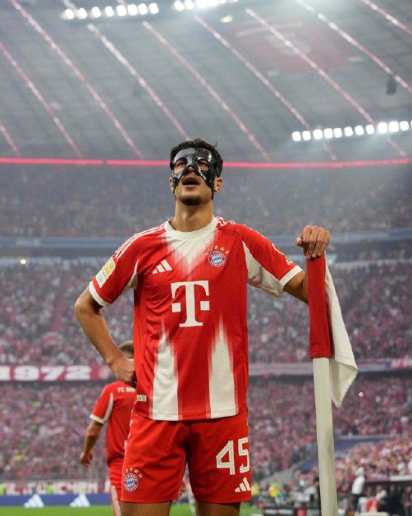 股票配资最简单方法 30分钟4球领先+全场5:0！凯恩2射1传，迪亚斯3连击，拜仁痛打汉堡